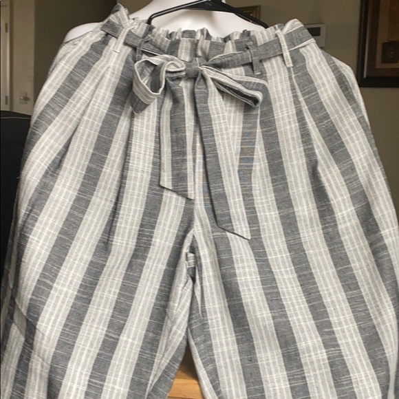 Capris - Picture 1 of 3